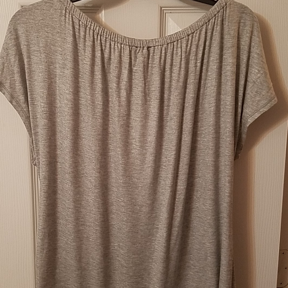 Not your basic tshirt - Picture 4 of 5